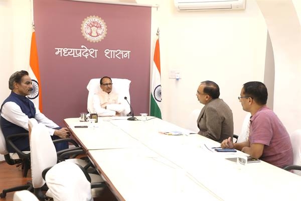 Be Fully prepared for prevention of Corona: CM Chouhan