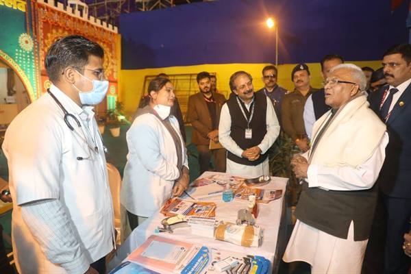 Governor Mangubhai Patel visits Bhojpal Festival Fair