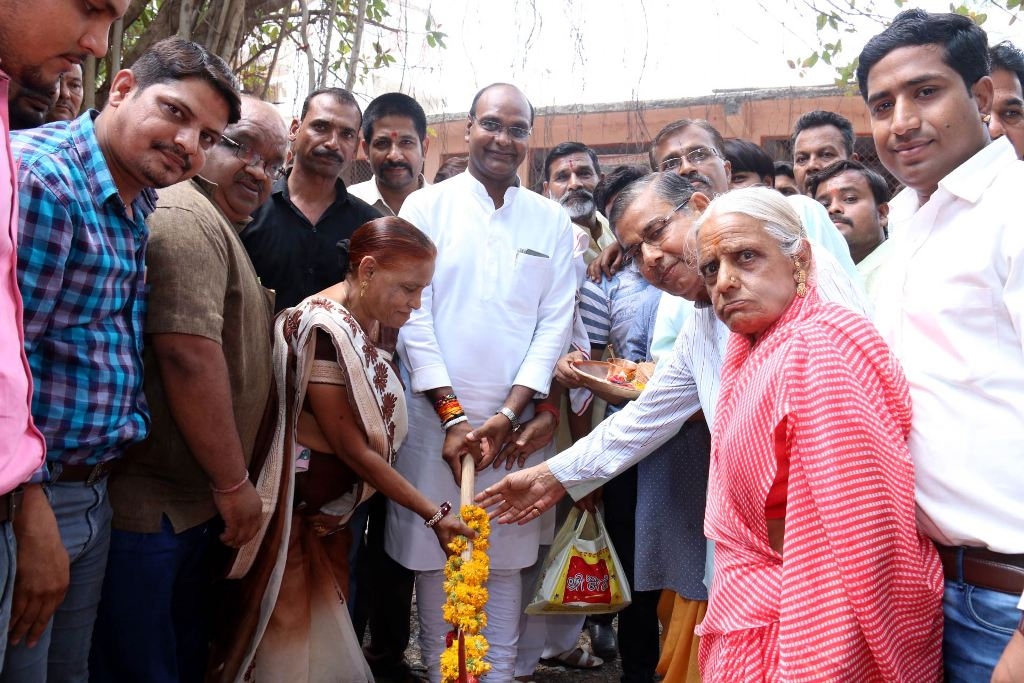 Keep community premises clean and green