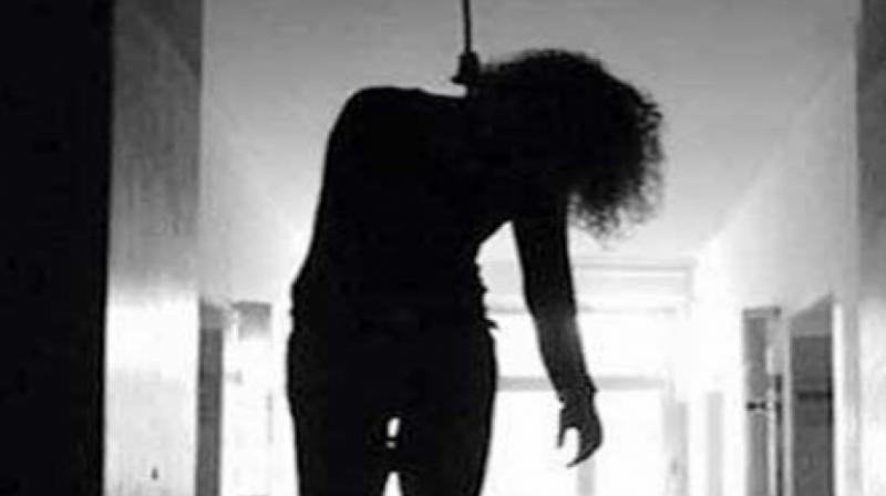  Hyderabad techie dies hangs herself, parents cry foul 