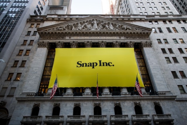  Time Warner, Snap sign $100 mn content partnership 