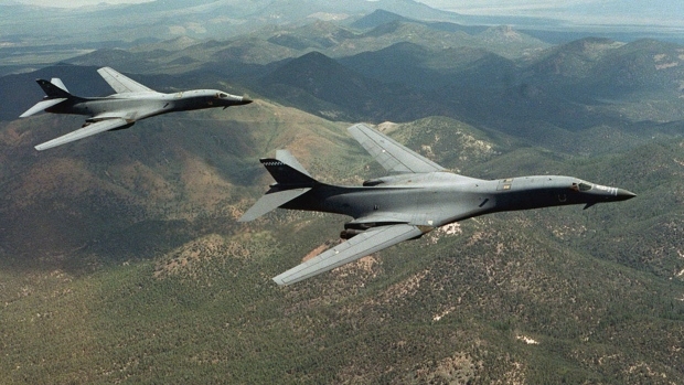  Australia suspends air operations over Syria 