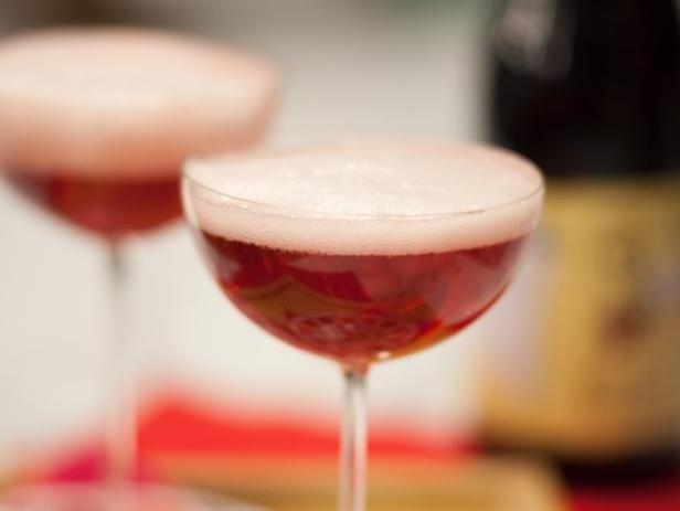Cocktail Red Cookie  Velvet with Milk