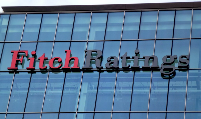  Fitch Ratings maintains negative outlook on banking sector 
