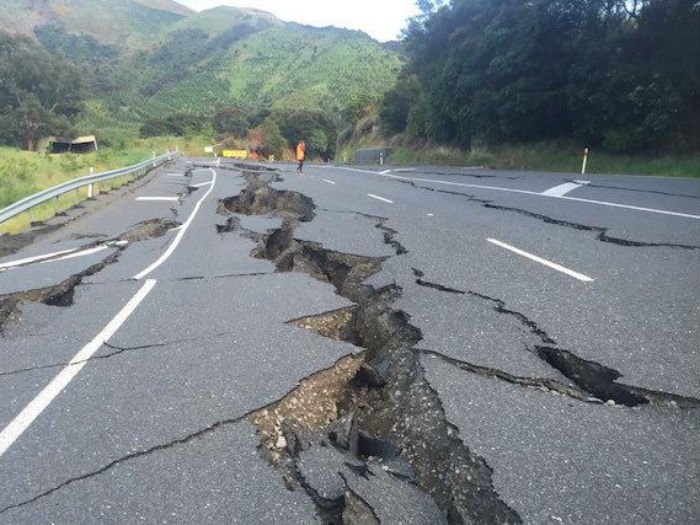  Magnitude 6 earthquake hits New Zealand 