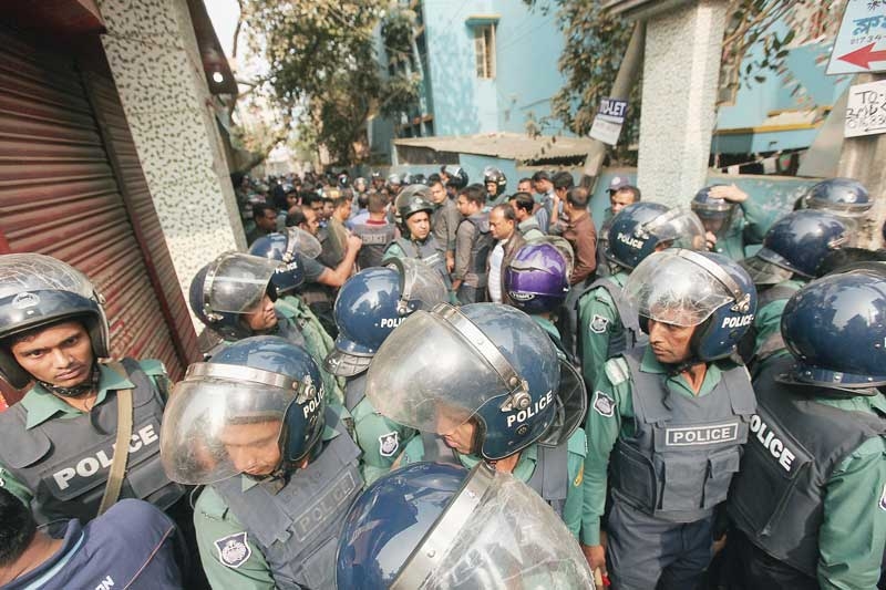  3 women detained during raid on militant den in Bangladesh 