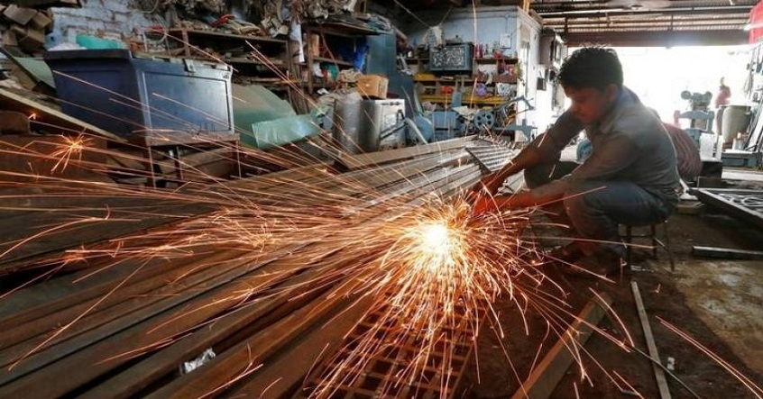  India s manufacturing sector expansion slows in June: PMI 