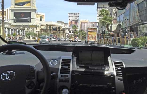  Self-driving cars may soon take moral calls 
