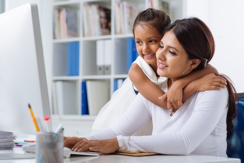  Children of single mothers fare well as those of two-parent: Study 