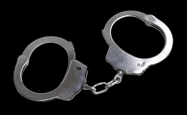  Man, seven minors held for robbing auto driver 