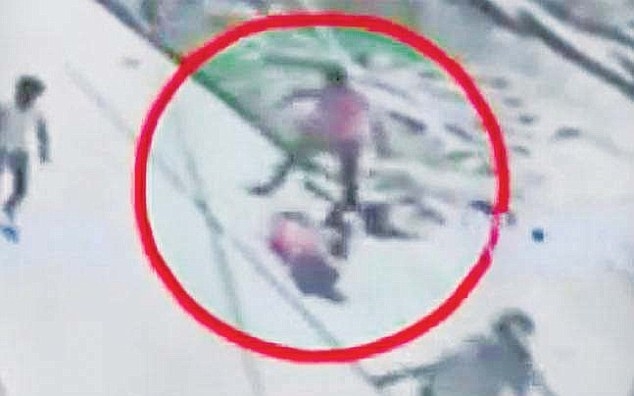  Woman dies after being stabbed repeatedly in Delhi 