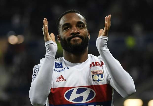  Arsenal sign French forward Lacazette for record fee 