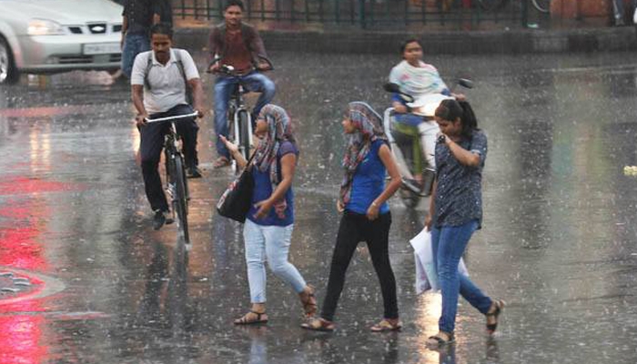  Heavy rains block link roads in Uttarakhand 