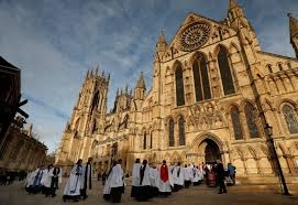  Church of England to vote on transgender services 