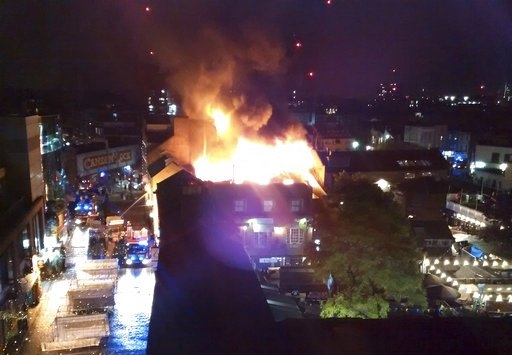  Massive fire breaks out in London market 