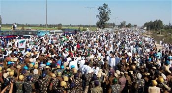  INLD activists block roads along Haryana-Punjab border 