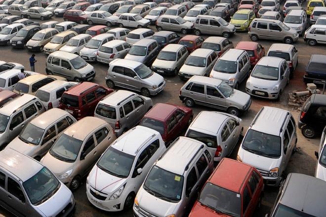  Caution over GST dents auto sales in June (Lead) 
