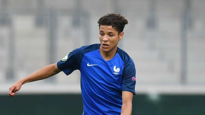  Schalke sign French midfielder Harit 