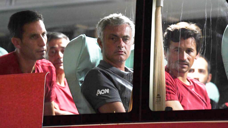  Chinese football coaches arrive in Manchester 