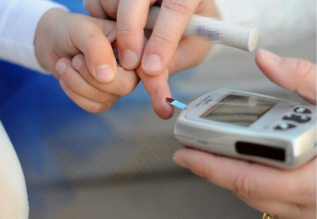  How diabetes fosters gum disease 