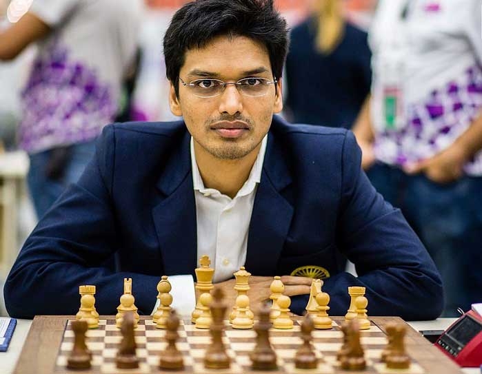  Harikrishna defeats World No.4 Aronian; grabs top spot 