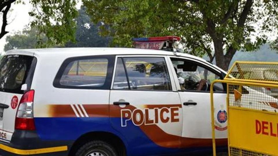  Woman gives birth in Delhi Police van 