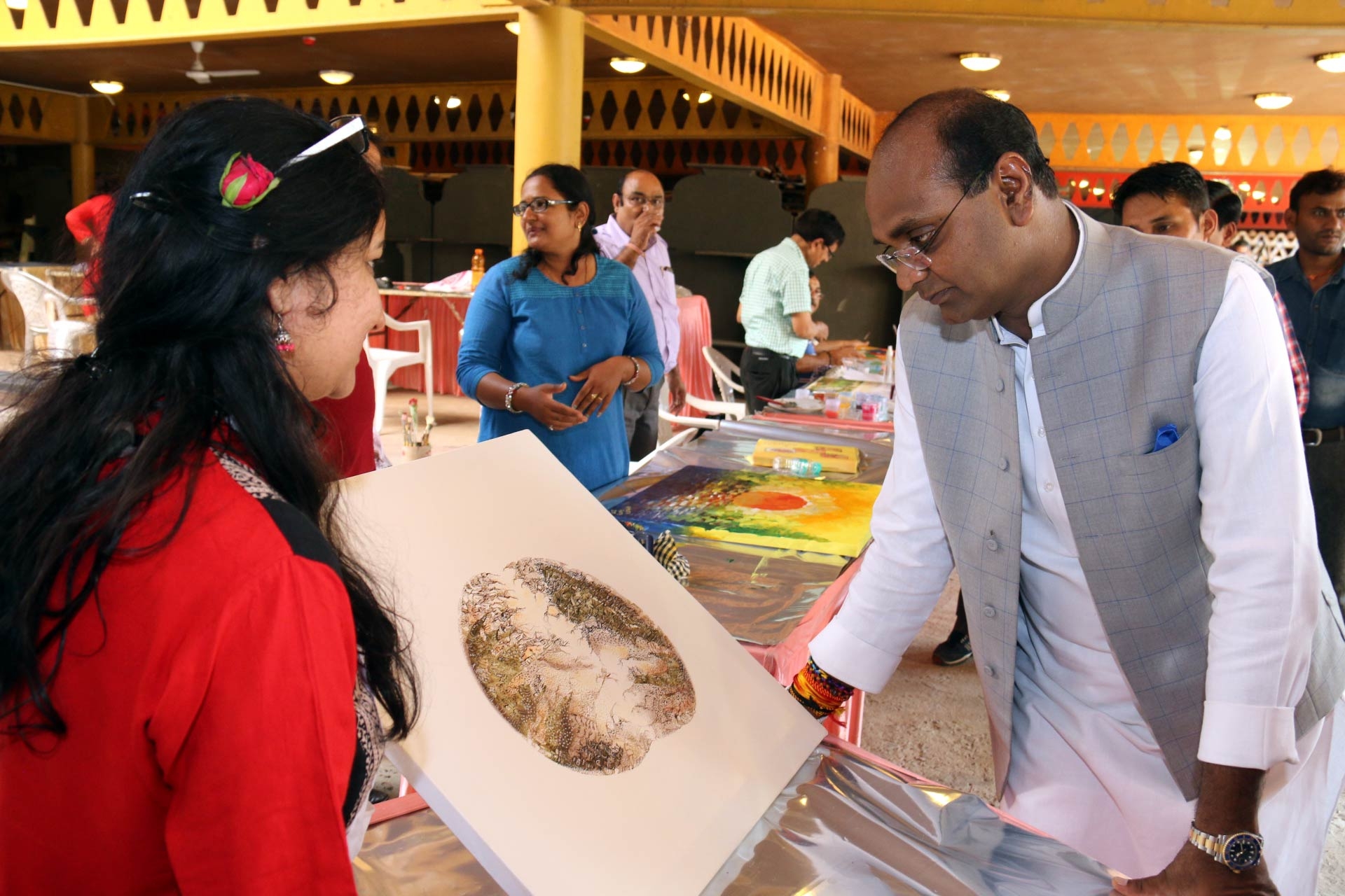 Paintings play major role in creating healthy environment in hospitals: MoS Sarang