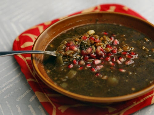 Split pea and pomegranate soup