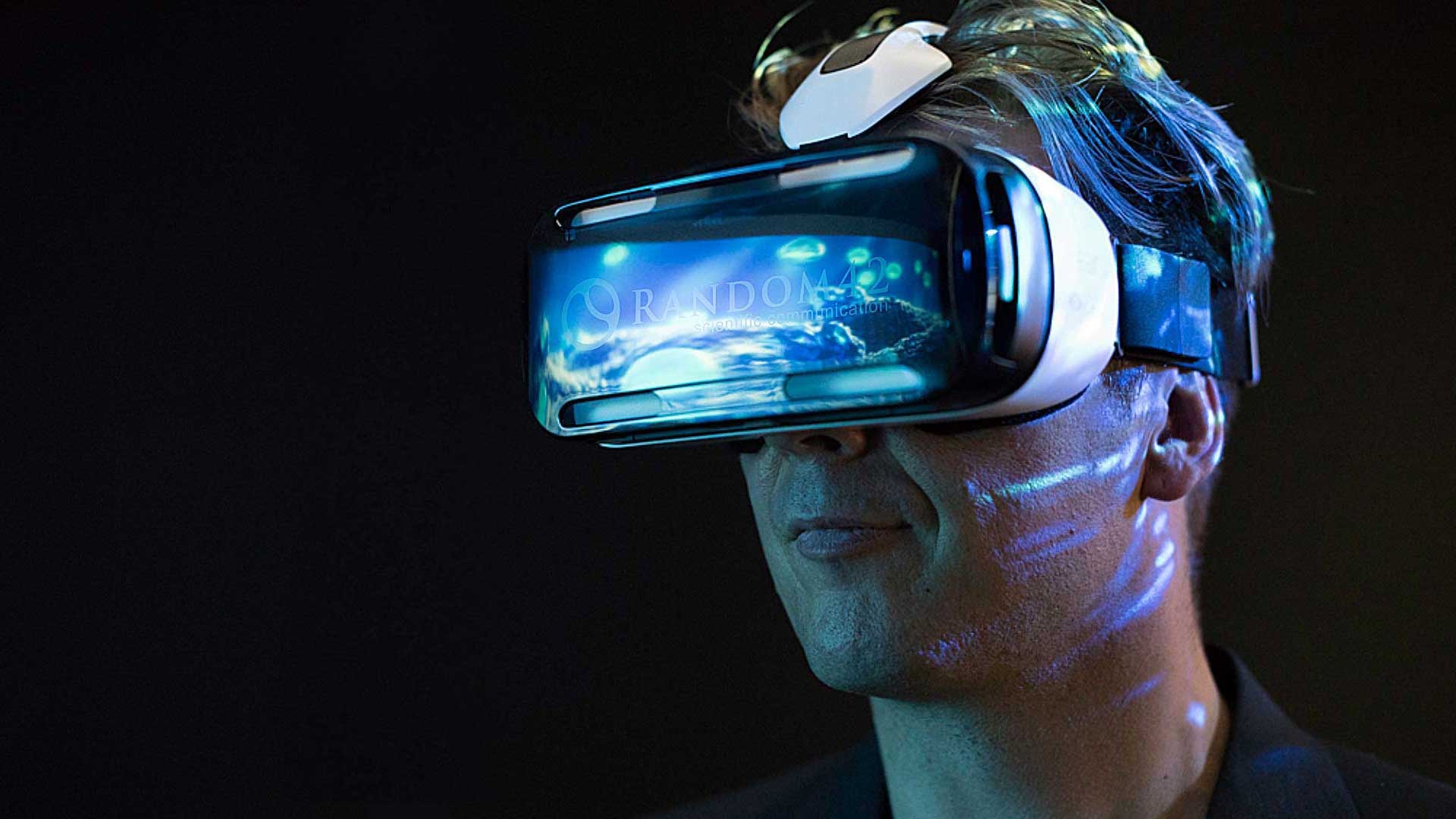  Smartphone-centric enhanced headsets key to mass VR adoption in India