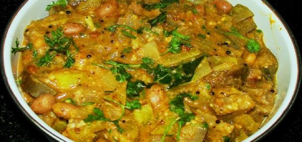 Snake Gourd and Mung Dal Curry 