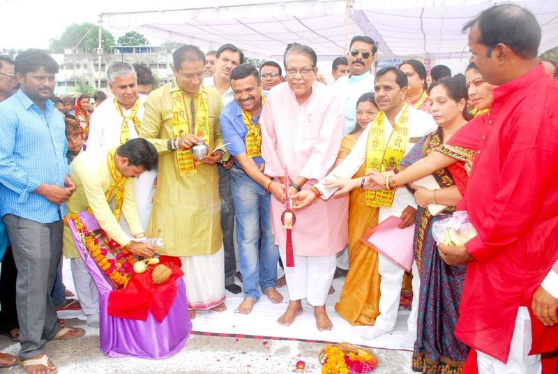 Revenue Minister Gupta performs bhoomi-pujan for three works