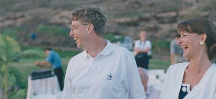 Super tycoon –  Billionaires Bill Gates wish Birthday to wife Melinda on Instagram!