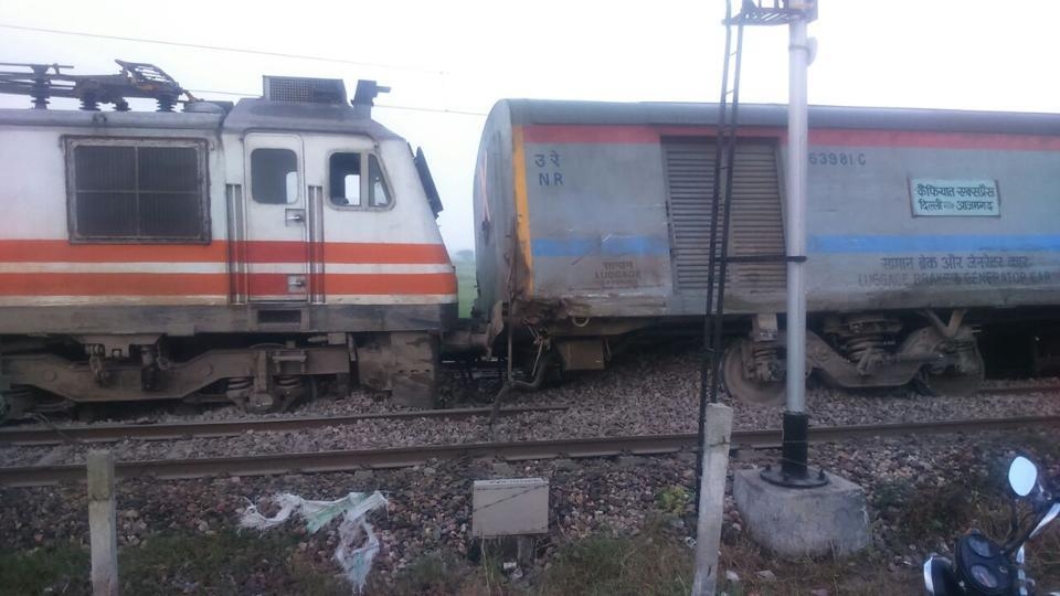  Kaifiyat Express derails in UP, several injured 