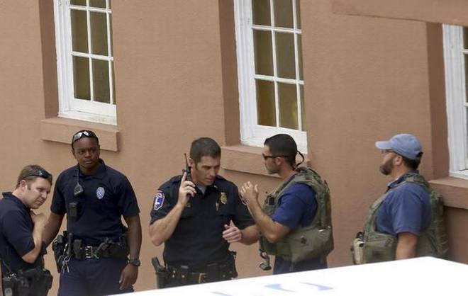  Hostage situation over at US restaurant, gunman shot (Lead) 