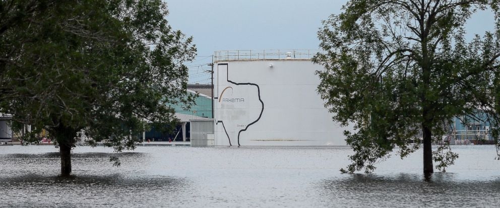  Explosions in chemical plant near Houston 