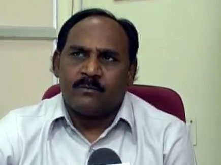 MoS Arya Speaks Directly with Applicants of CM Helplines Pending Cases