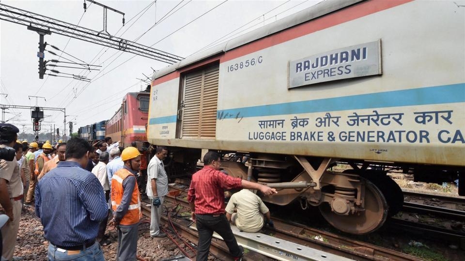  Jammu Rajdhani Express coach derails at New Delhi Railway Station 