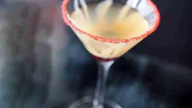 Raspberry-Almond Cookie Chocolate Cocktail
