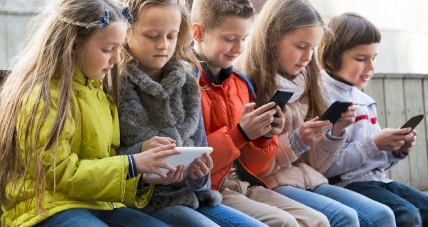  Kids with cell phones more at risk of cyberbullying 