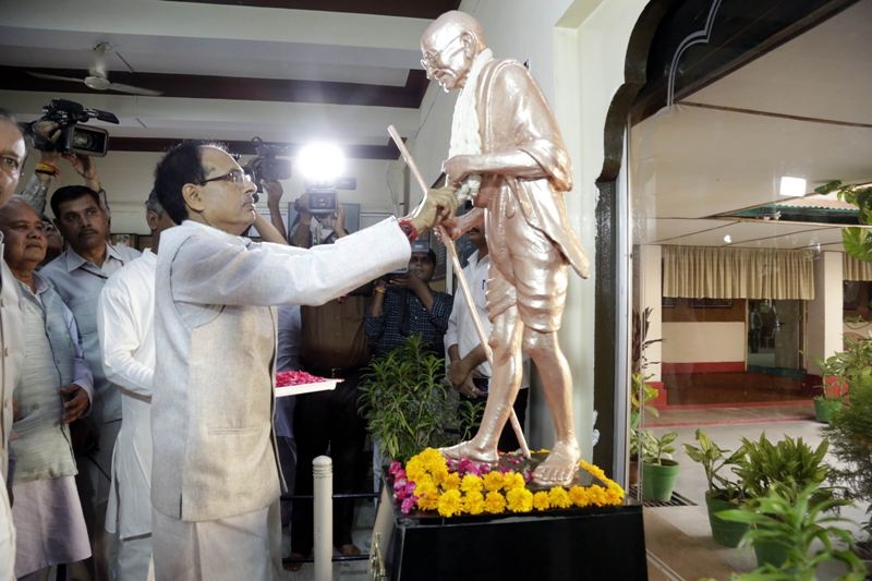 Mahatma Gandhi Transformed Life Practicing Truth and Non-Violence: CM Chouhan