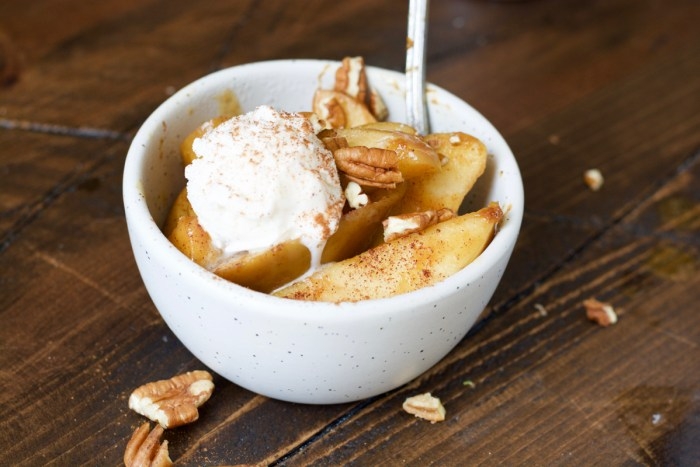 Slow cooker pumpkin spiced apples