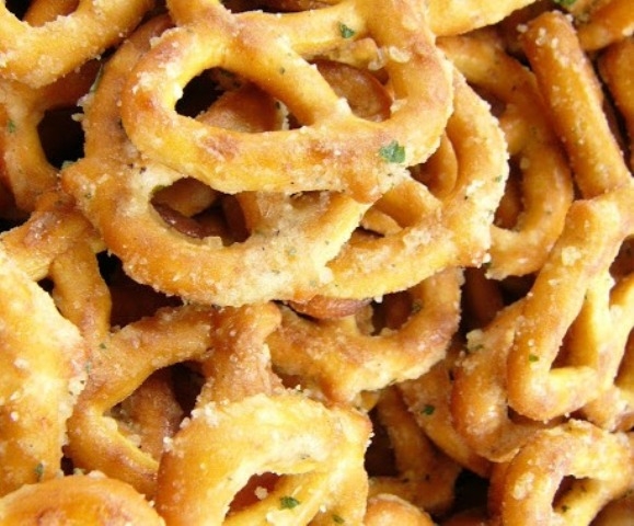 Buttery Garlic Ranch Pretzels 