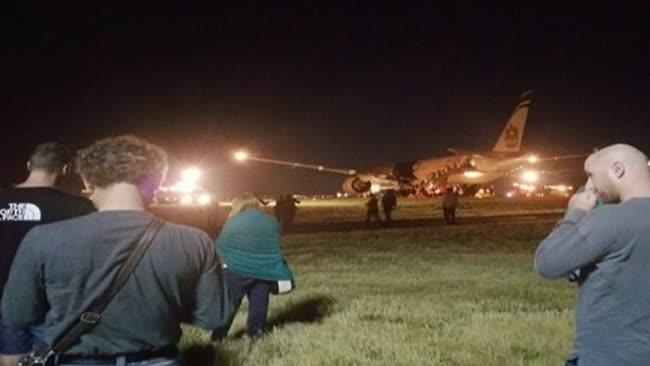  Sydney-bound Etihad flight makes emergency landing 