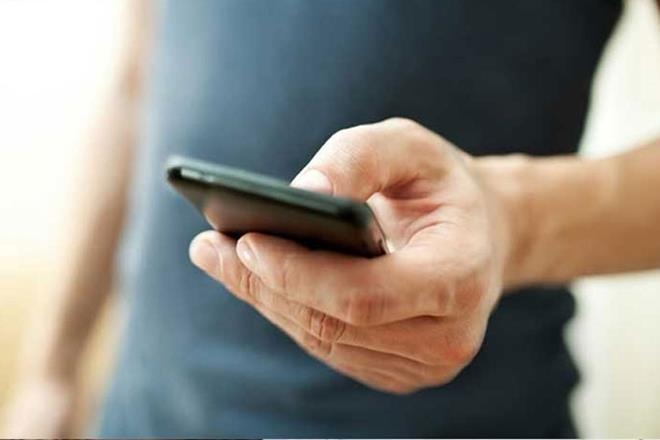  Indians always on social media during vacation: Survey 