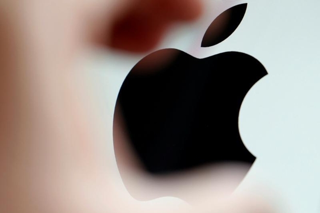  Apple executive apologises for controversial diversity remark 