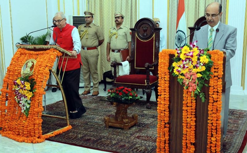 Governor Kohli Aministers Oath to Newly Appointed Lokayukt Justice Gupta