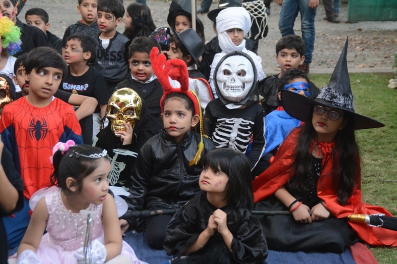 Halloween Week Kicks Off At Stories & Beyond