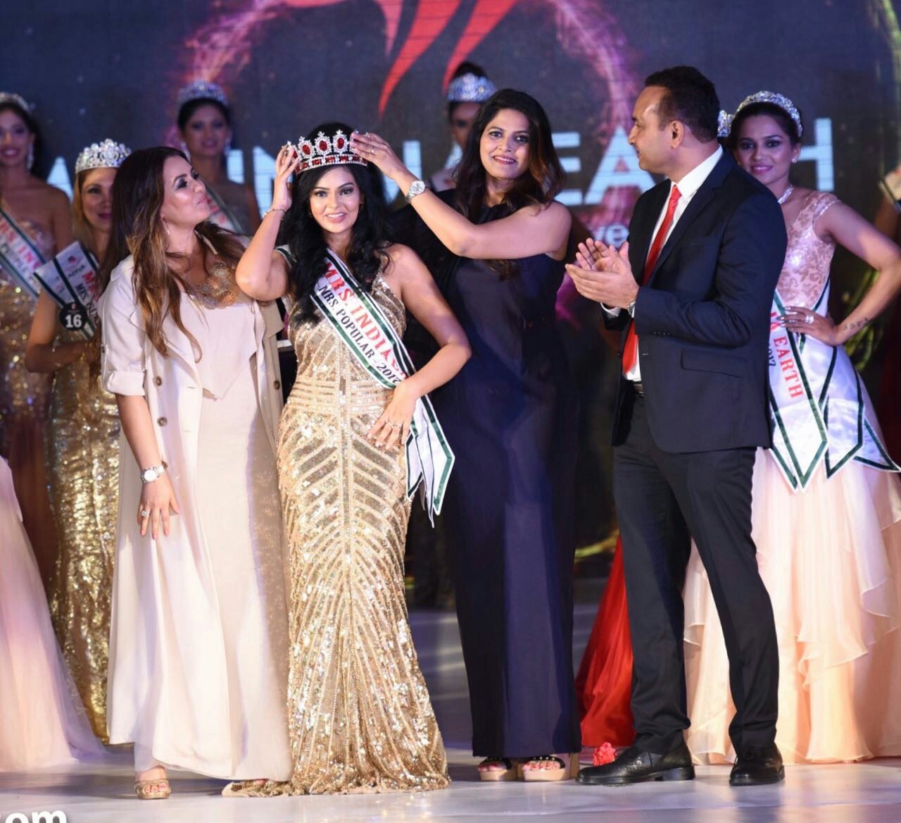  Mrs India Earth 2017 open to Bollywood 